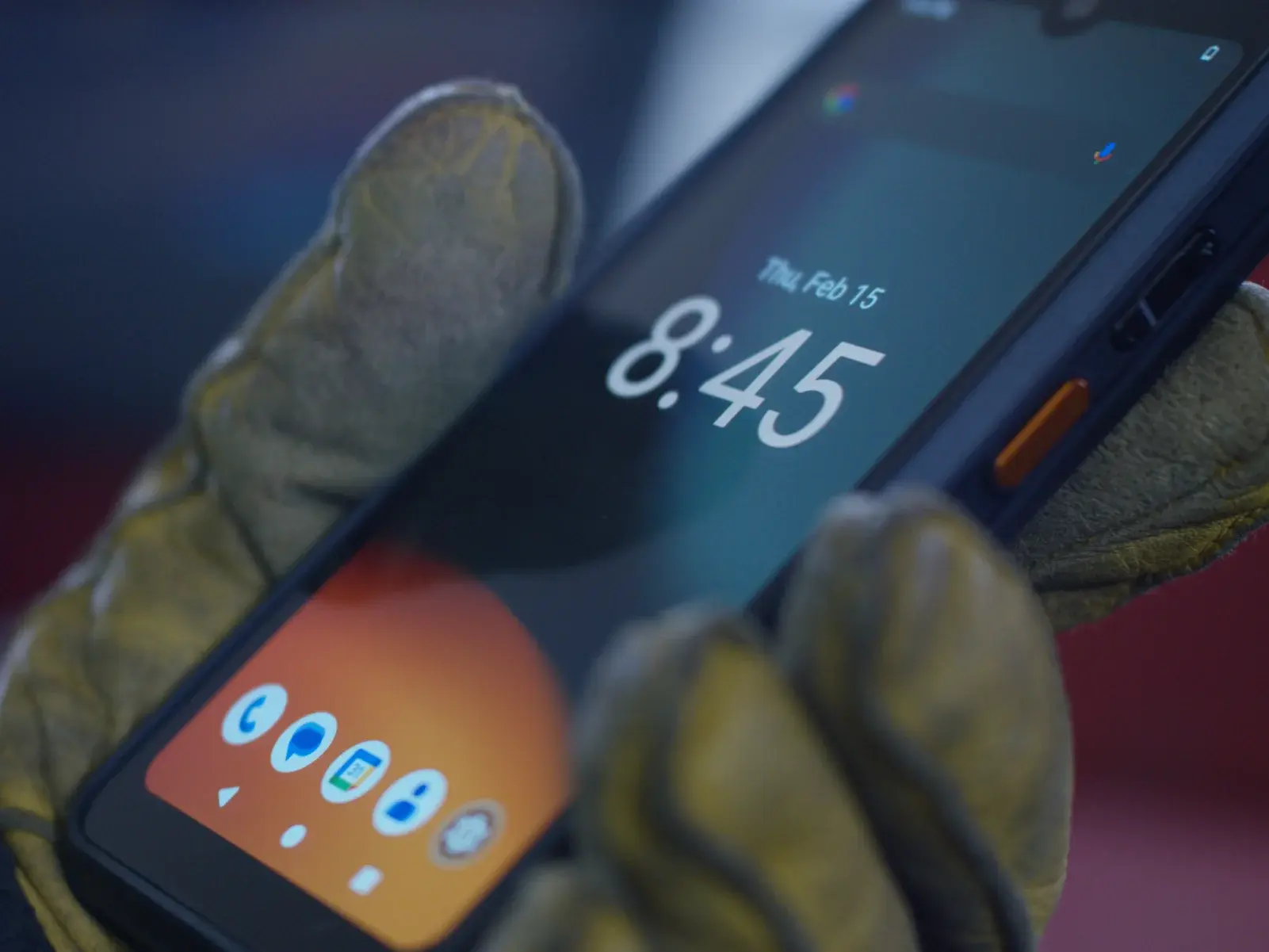SP9EX1 Smarthphone / SC9EX1 Smartscanner in a hand with glove SP9EX1 Smarthphone / SC9EX1 Smartscanner in a hand with glove