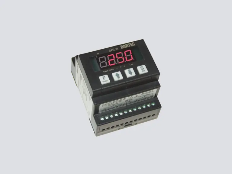 Digital Programmable Temperature Control Device